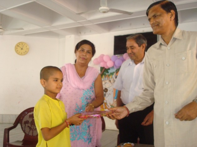 mridul winning 1st prize